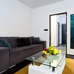 Kingdom Silver Deluxe דירה