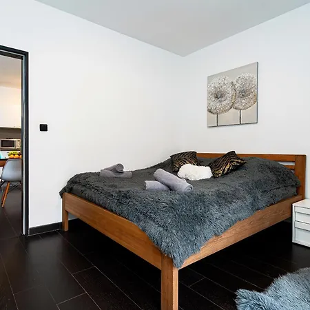 Kingdom Silver Deluxe Apartament *